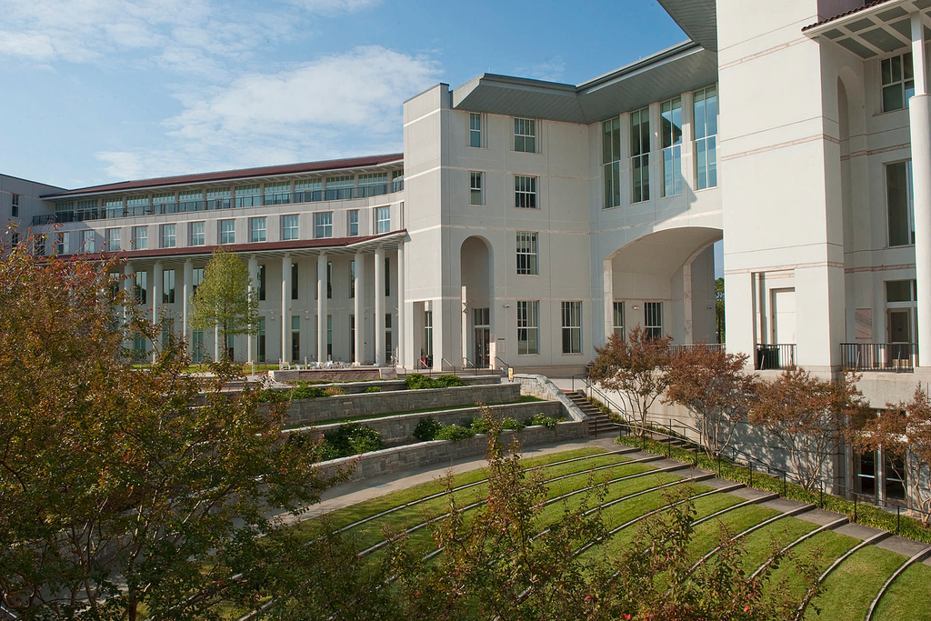 Emory University’s Goizueta Business School Celebrates Record-Breaking Employment Rates and Salaries for Class of 2021 Full-Time MBA Graduates