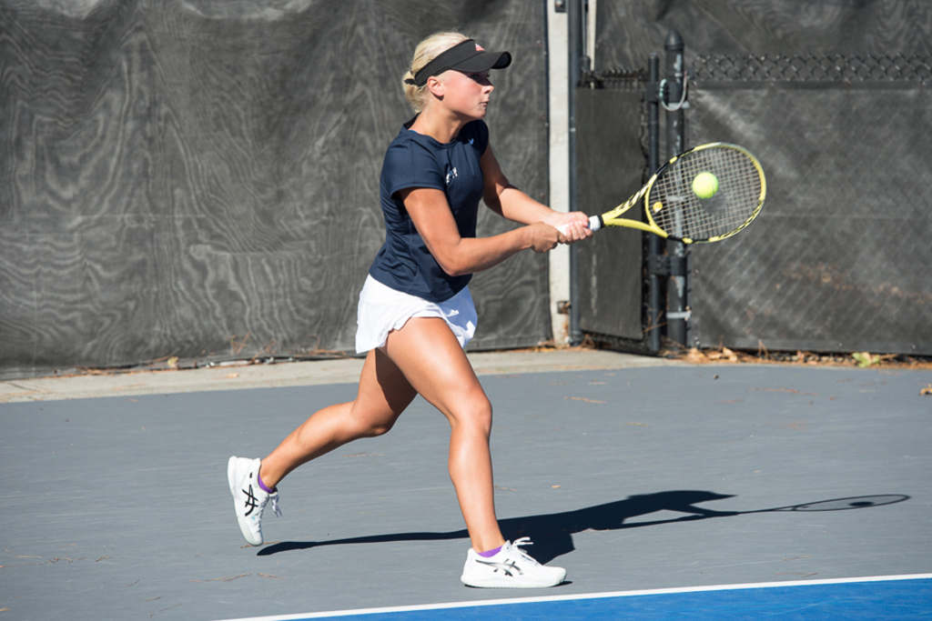 Women's Tennis Handles Brenau at Home, 9-0