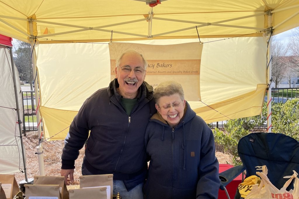 Legacy Bakers brings biscotti, community to Emory Farmers Market