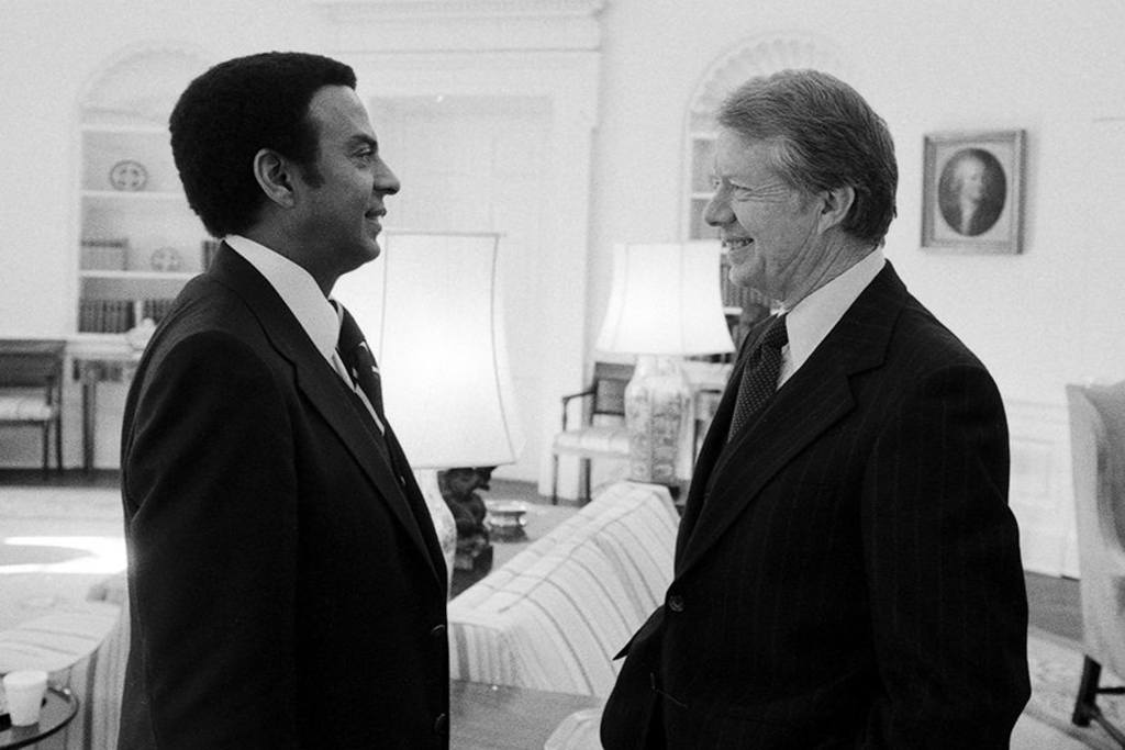 Ambassador Andrew Young encourages students to ’get smart’ at Carter Town Hall