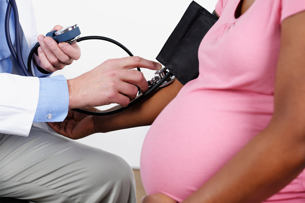 Study shows treating mild preexisting high blood pressure during pregnancy improves outcomes for parents and babies : Emory University : Atlanta GA