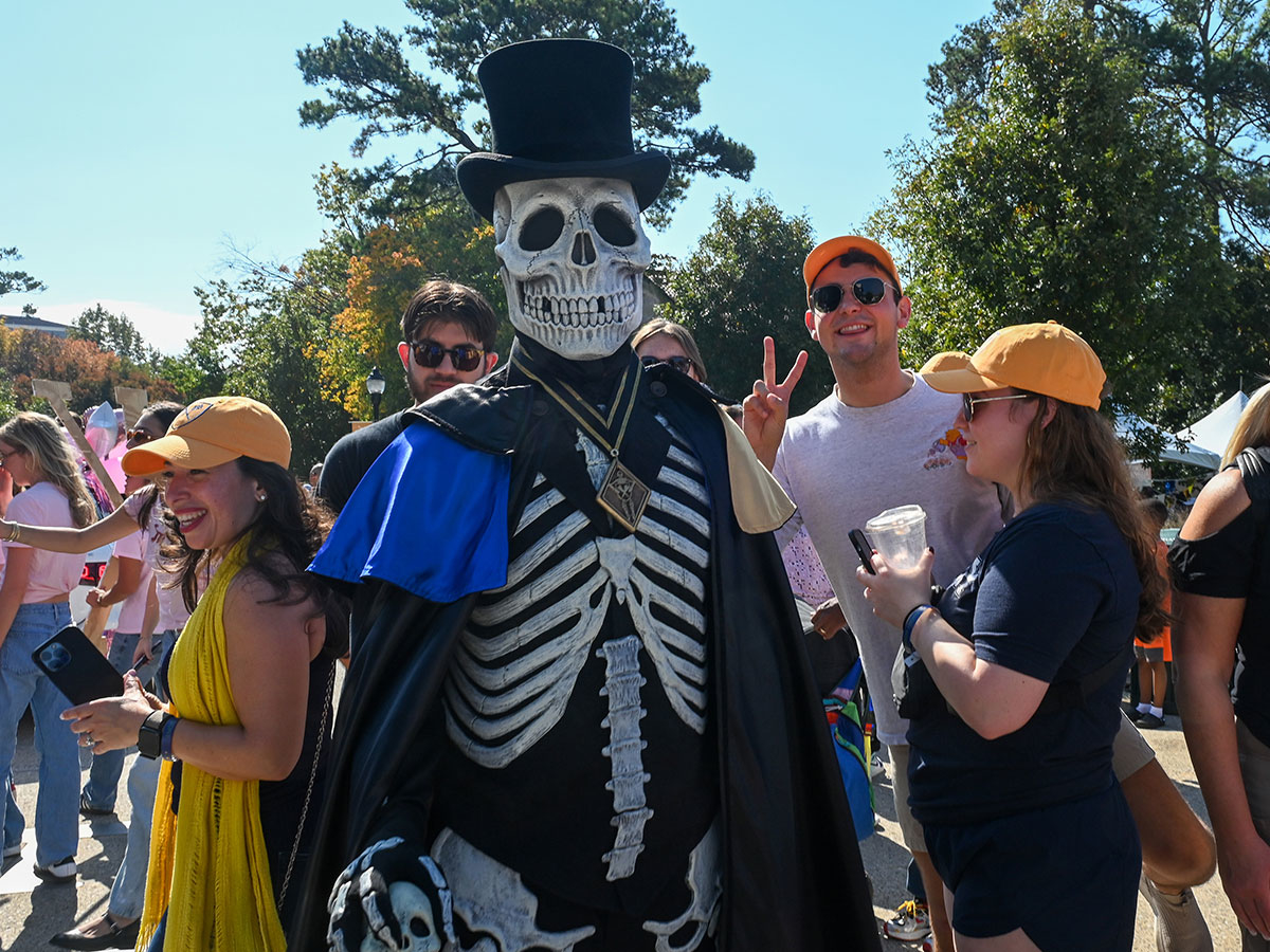 Scenes from the Homecoming Food and Music Festival